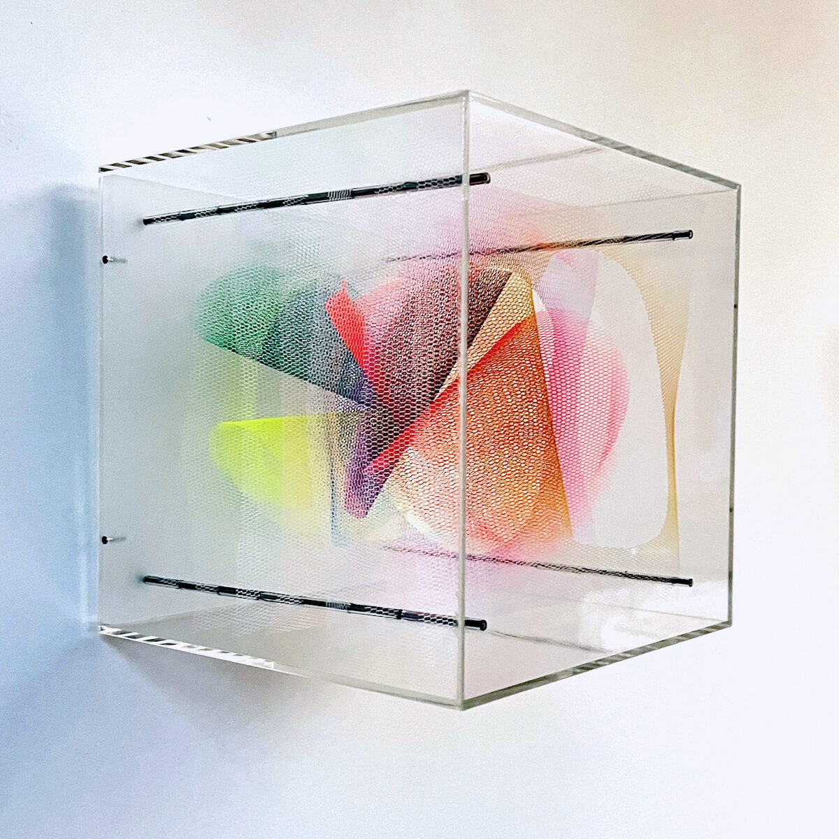 Carry Doorn-Cubes Mixed Media - Vibrant Life -2025-25x25x25cm - € 1.500-Left [81]